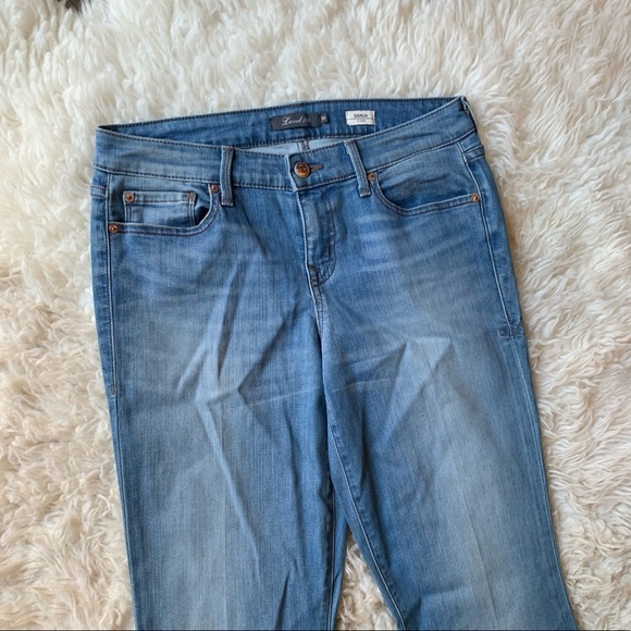Level 99 Dahliah Flare Jeans NWT - Picture 4 of 8